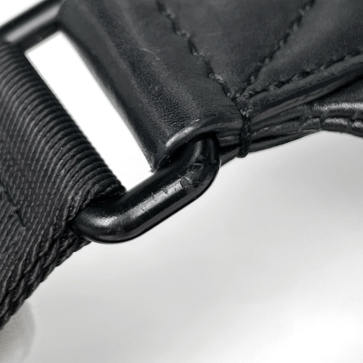 Louis Vuitton Discovery Bum Bag Monogram Shadow Leather Noir — view 4