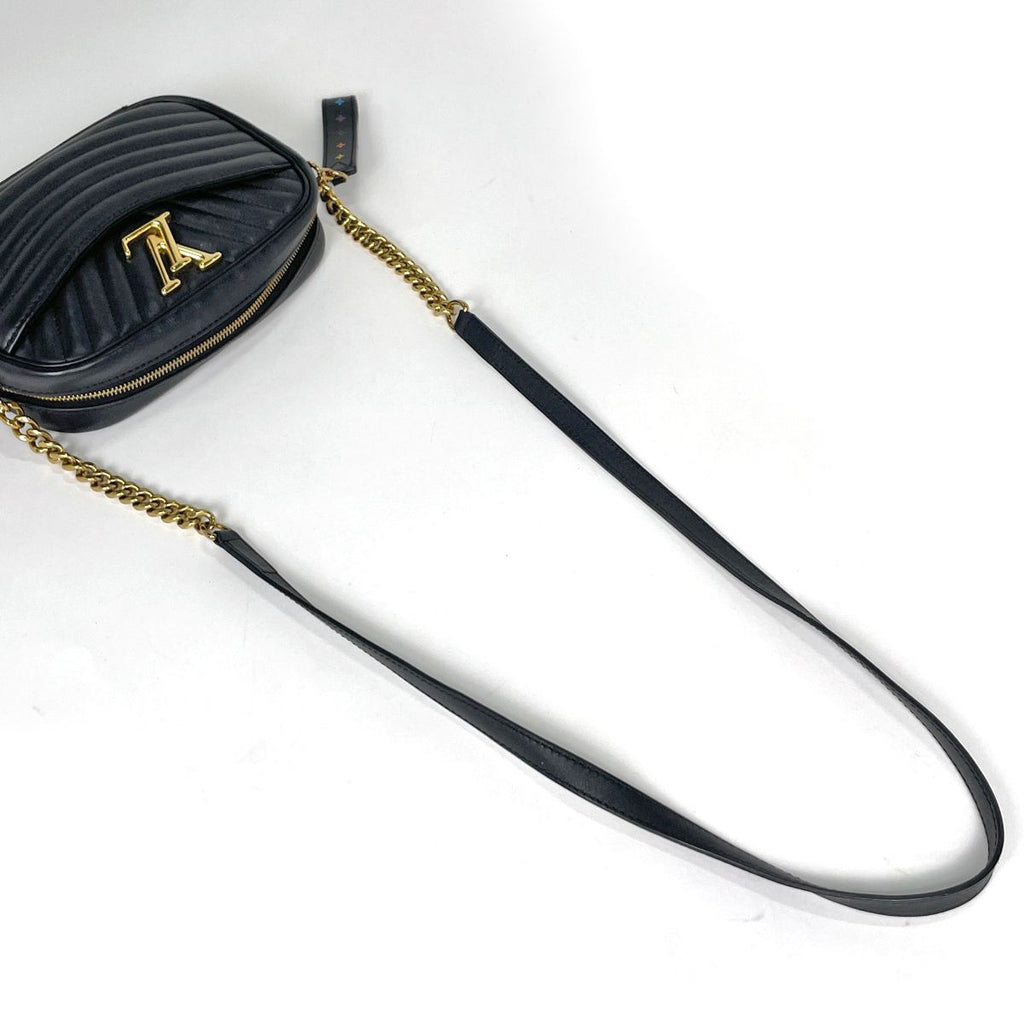 Louis Vuitton New Wave New Camera Bag Leather Noir — view 7