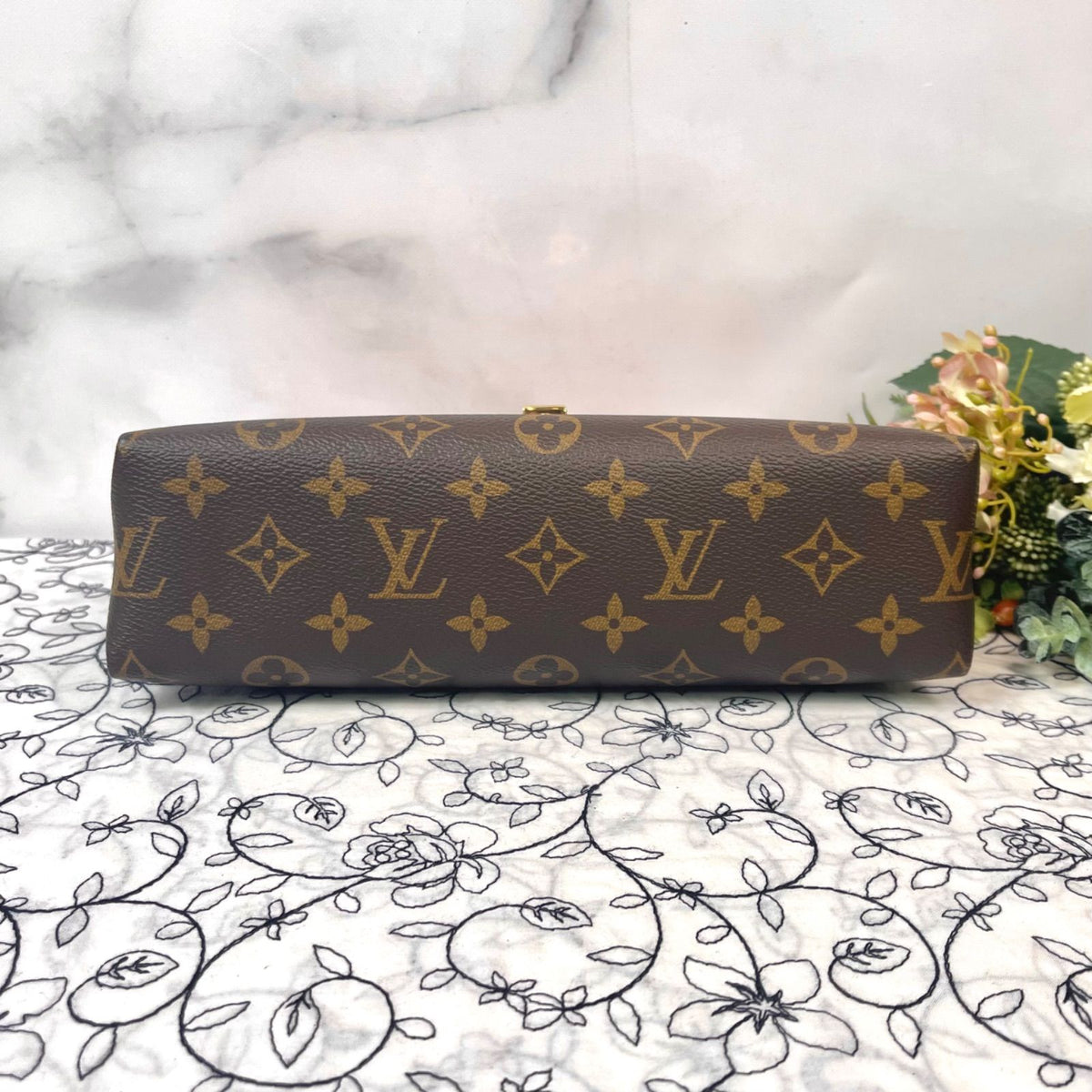 Louis Vuitton Saint Placide Chain Shoulder Bag Monogram Red — view 8