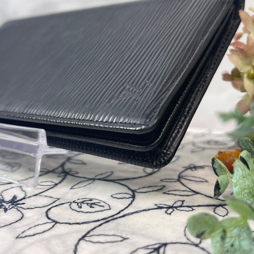 Louis Vuitton Portefeuille Brazza Epi Wallet Black — view 5