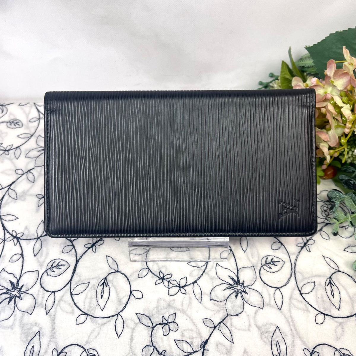 Louis Vuitton Portefeuille Brazza Epi Wallet Black — view 2