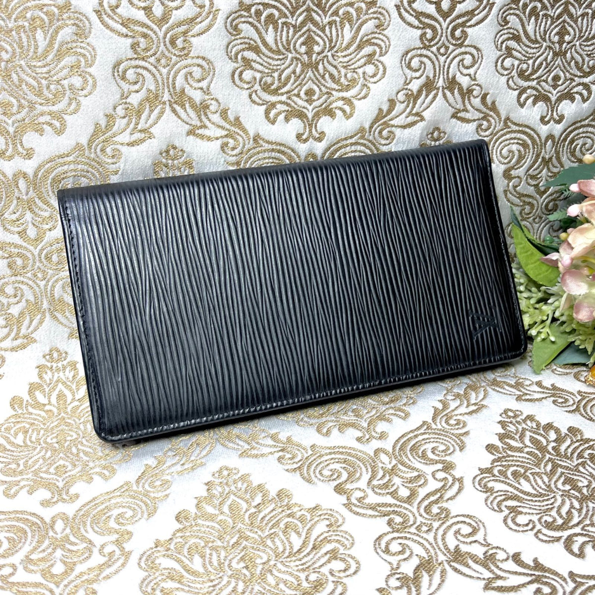 Louis Vuitton Portefeuille Brazza Epi Wallet Black