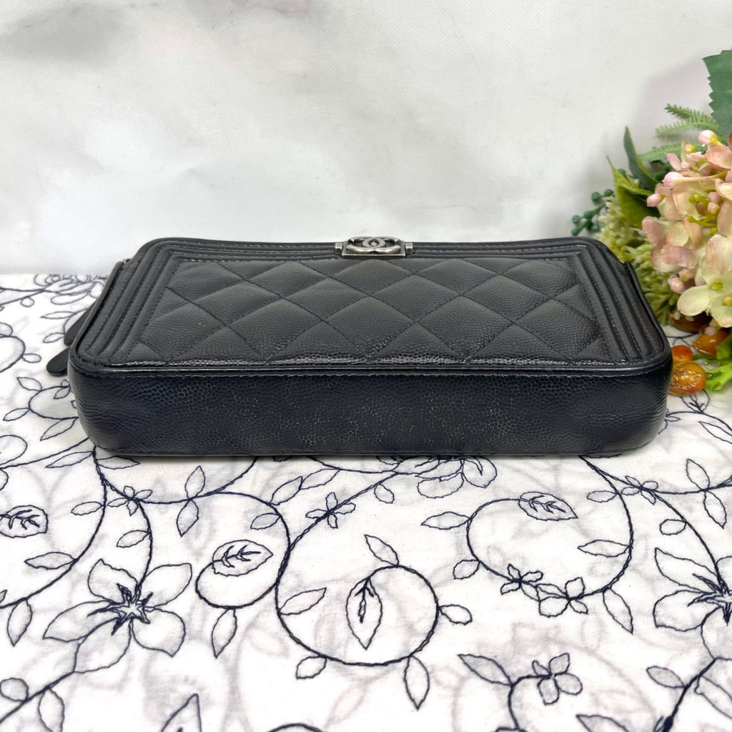 Chanel Chain Wallet Caviar Leather Shoulder Bag — view 8