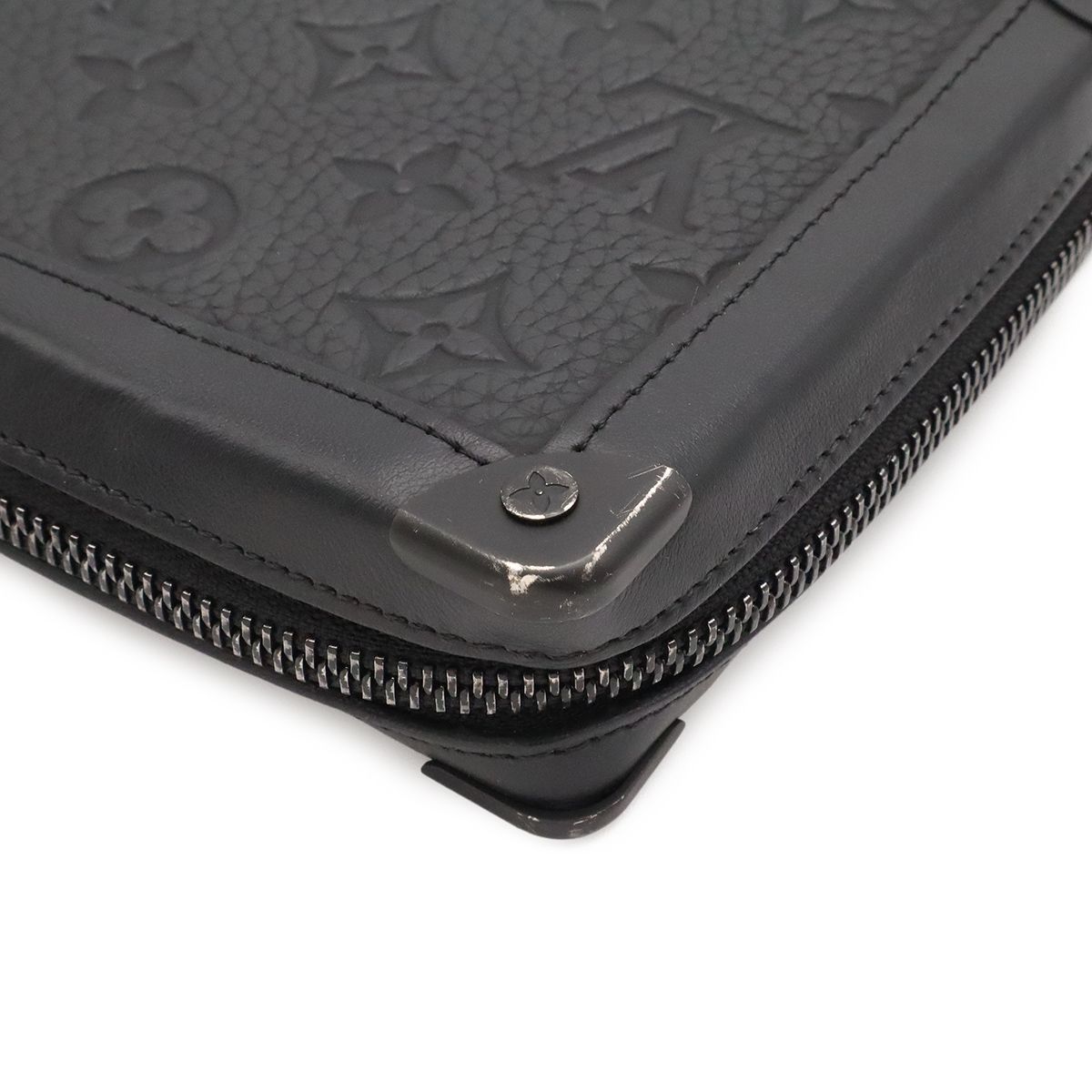 Louis Vuitton Monogram Taurillon Soft Trunk Clutch Black — view 3