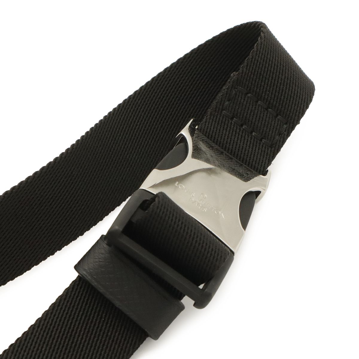 Louis Vuitton Taiga Bum Bag Outdoor Waist Pouch Noir Black — view 5