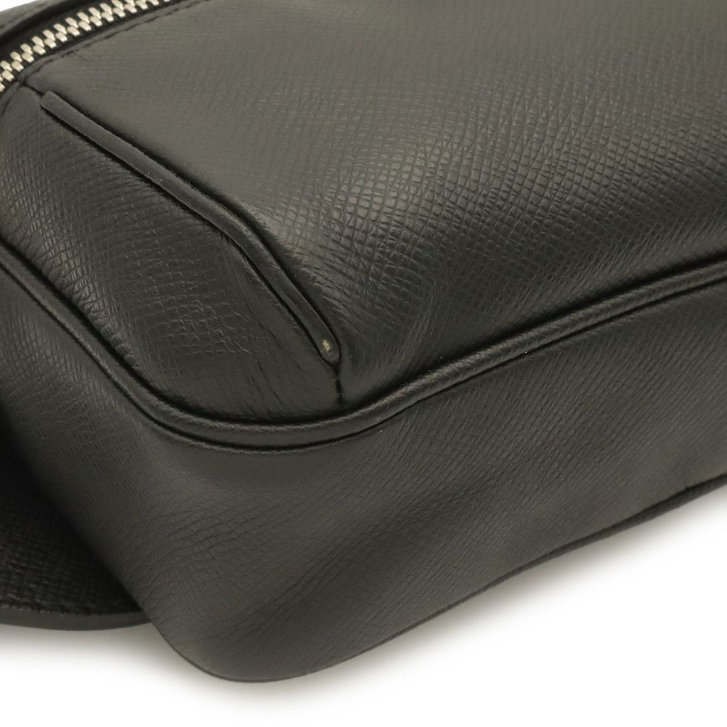 Louis Vuitton Taiga Bum Bag Outdoor Waist Pouch Noir Black — view 3