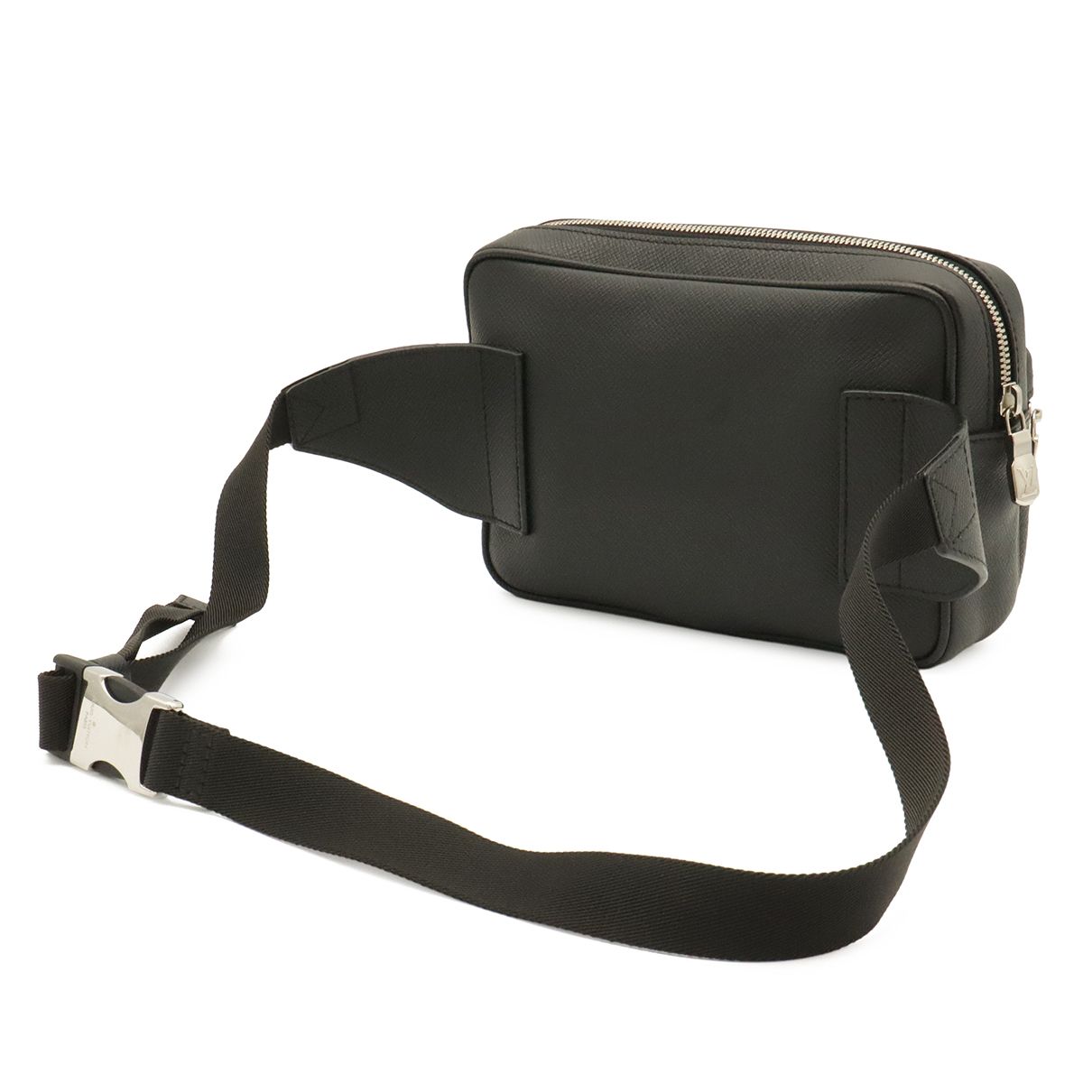 Louis Vuitton Taiga Bum Bag Outdoor Waist Pouch Noir Black — view 2