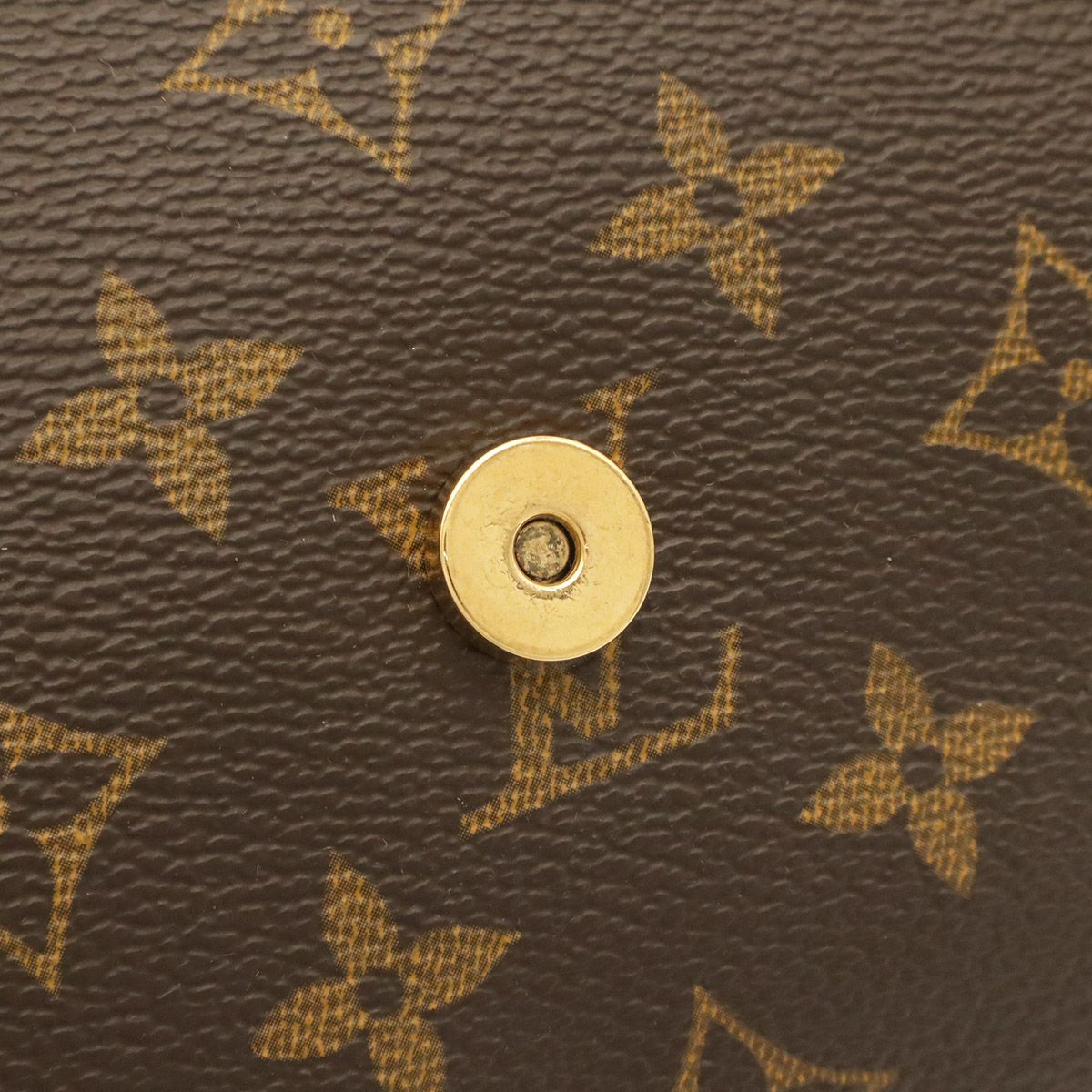 Louis Vuitton Monogram Musette Tango Short — view 8