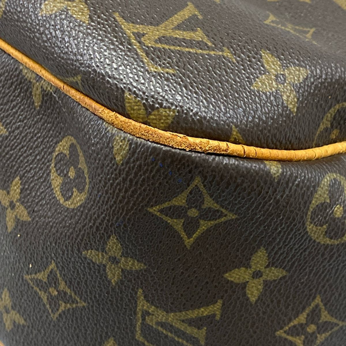 Louis Vuitton Shoulder Bag Monogram Galleria GM — view 6