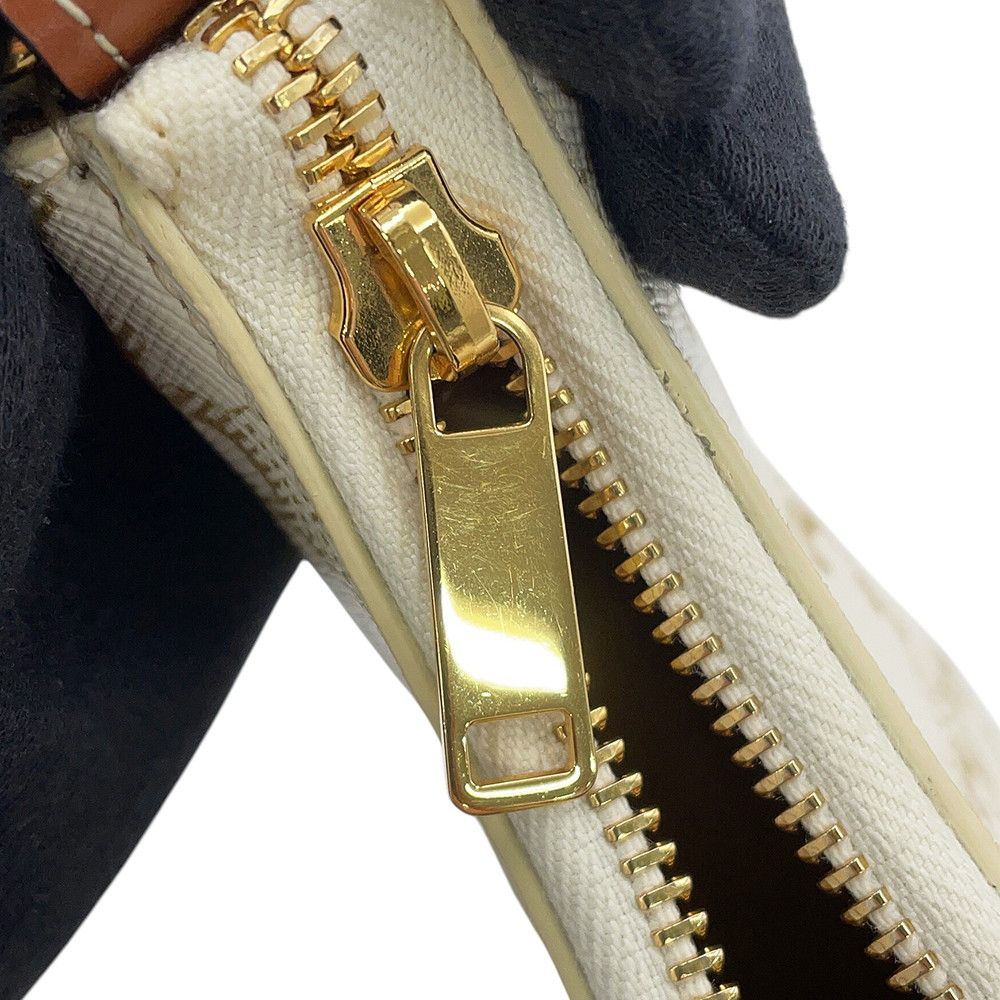 Celine Shoulder Bag Triomphe Ava Leather White — view 7