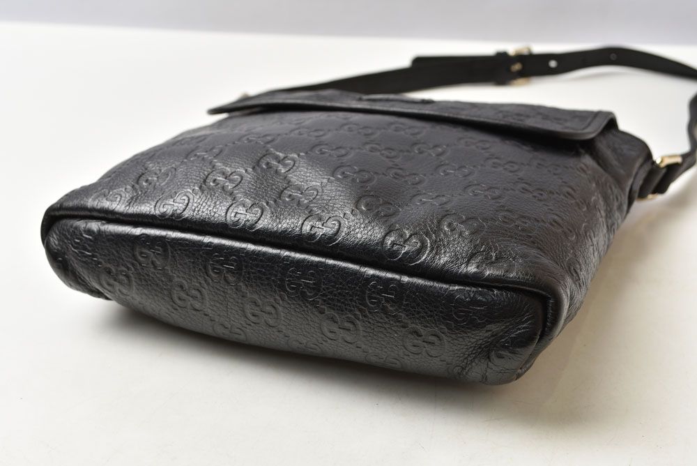 Gucci Shoulder Bag Guccissima Leather Black — view 5