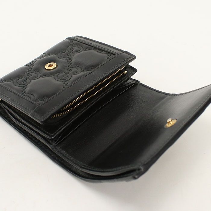 Gucci GG Matelasse Bifold Wallet Leather — view 3