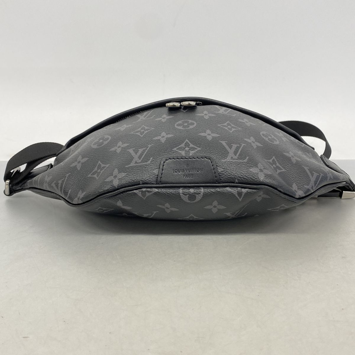 Louis Vuitton Belt Bag Monogram Eclipse Discovery PM Black — view 3