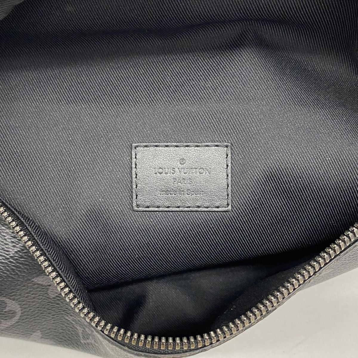 Louis Vuitton Belt Bag Monogram Eclipse Discovery PM Black — view 5