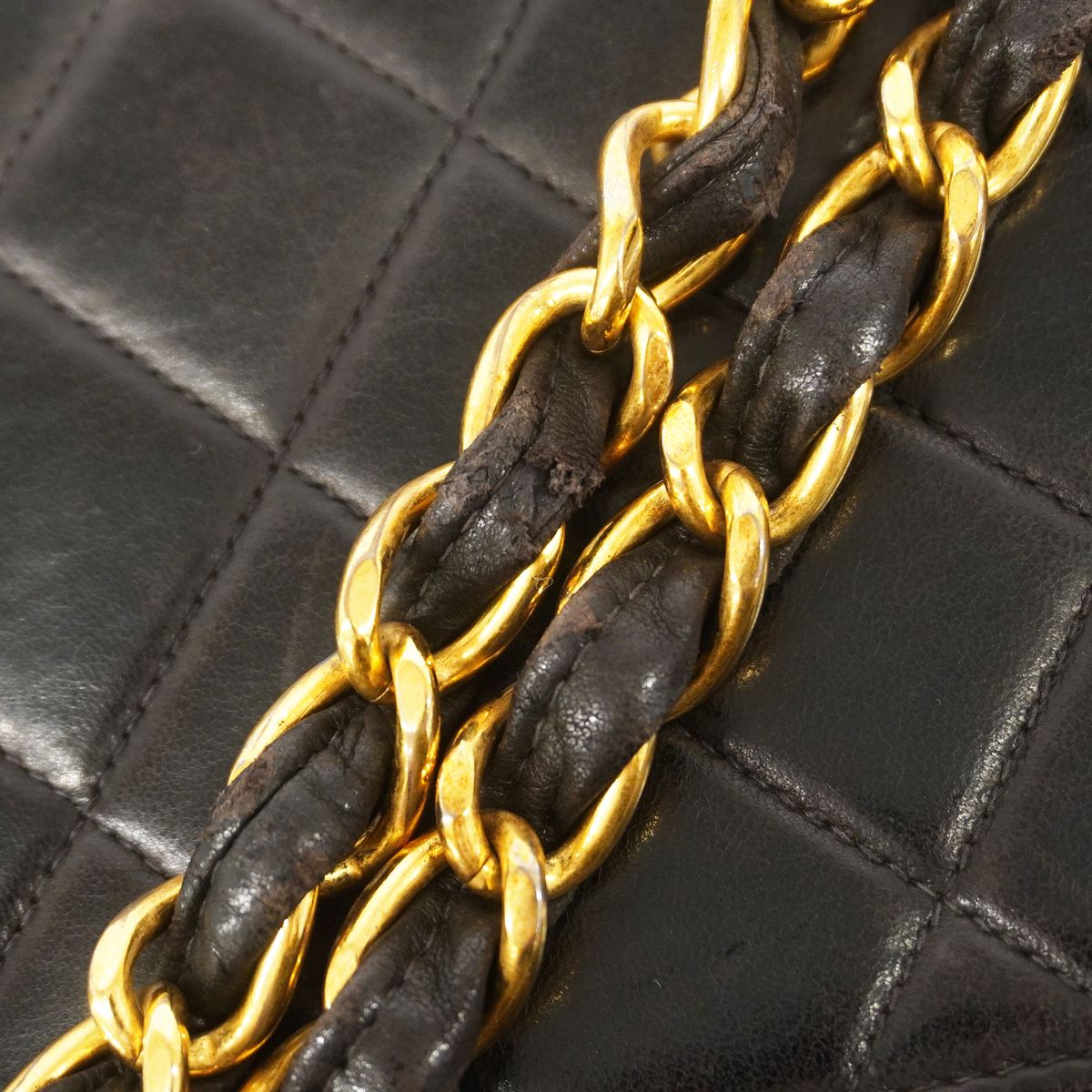 Chanel Shoulder Bag Maxi Quilted Lambskin Black Gold — view 8