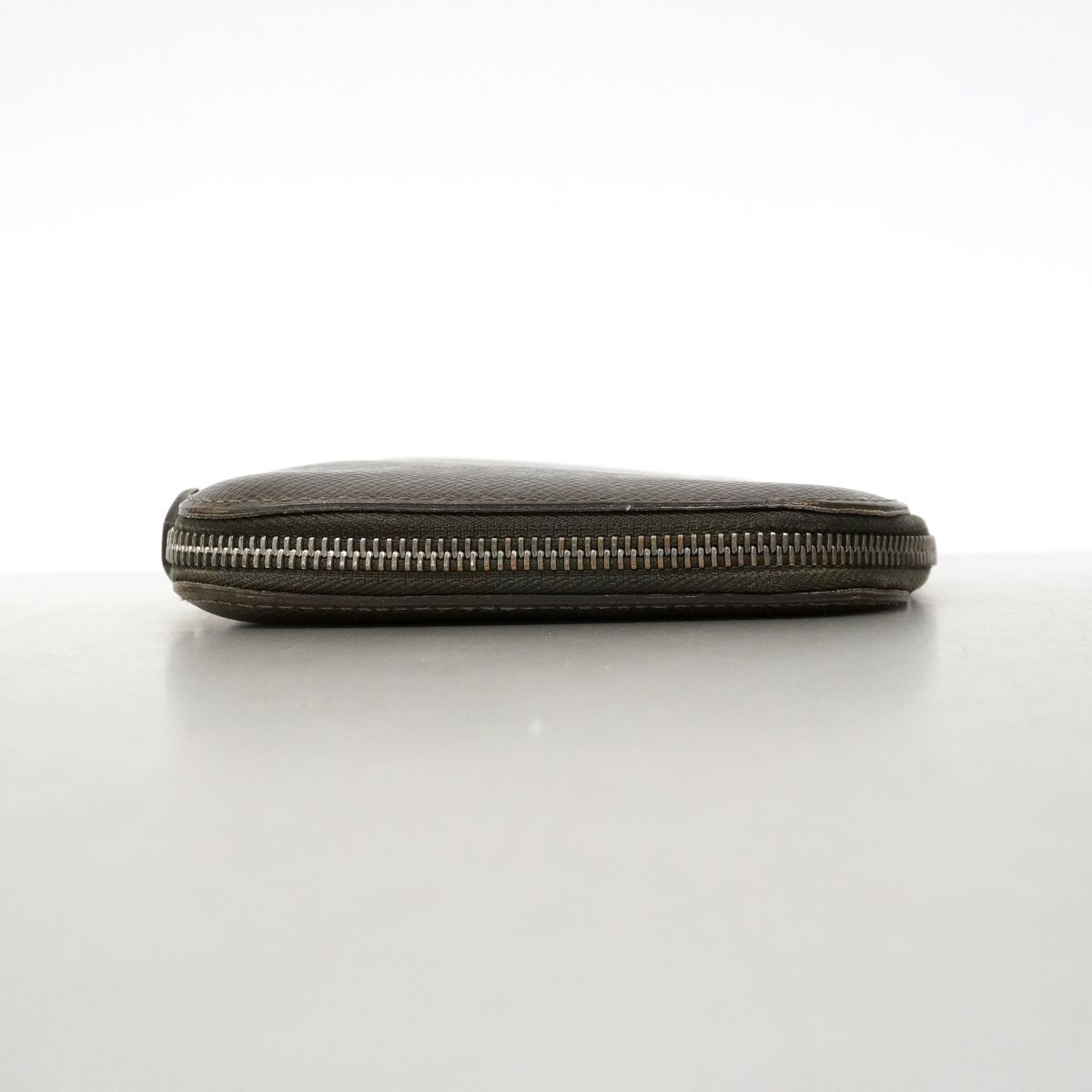 Louis Vuitton Wallet Taiga Organizer Atoll Grizzly — view 3