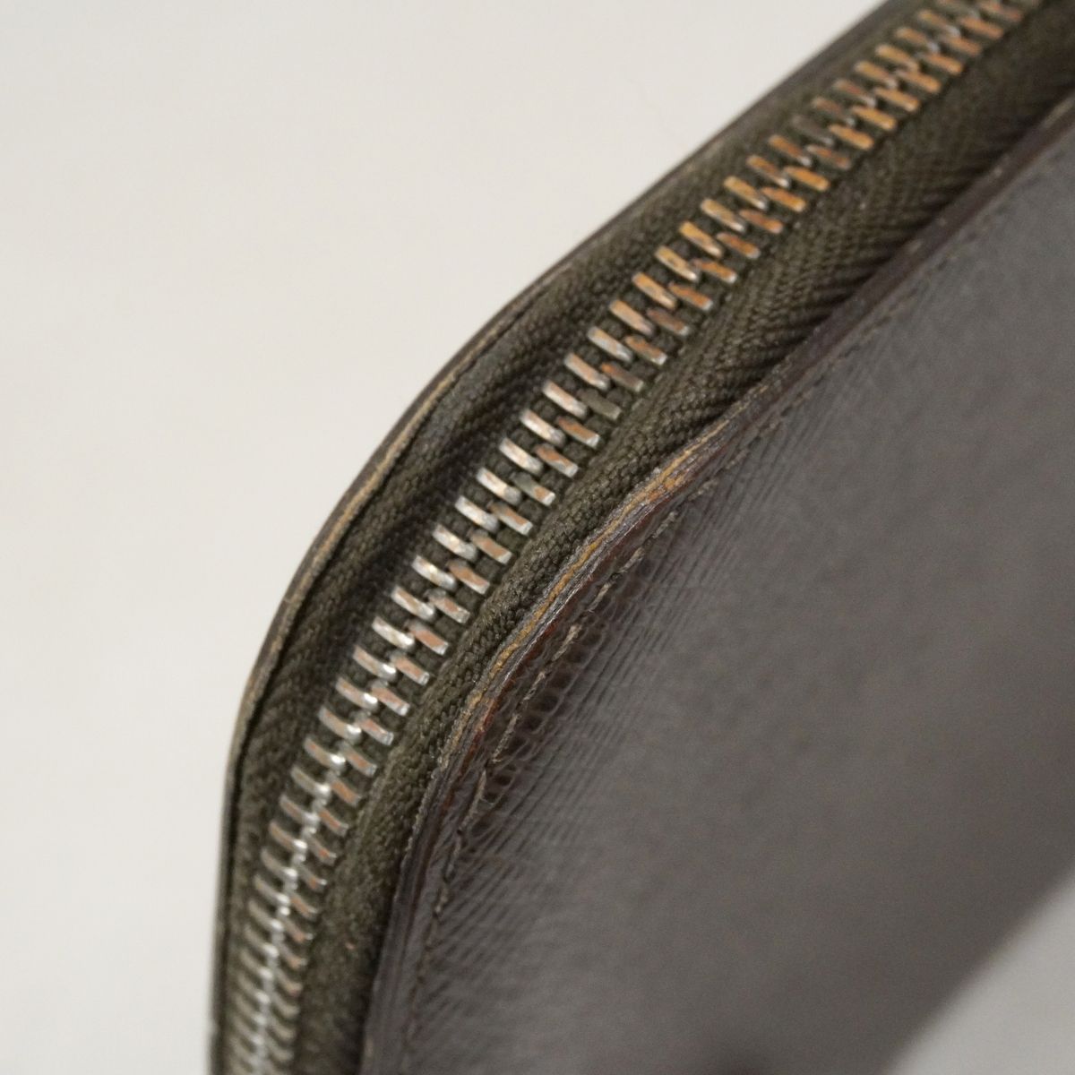 Louis Vuitton Wallet Taiga Organizer Atoll Grizzly — view 7