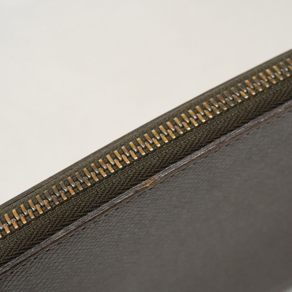 Louis Vuitton Wallet Taiga Organizer Atoll Grizzly — view 8