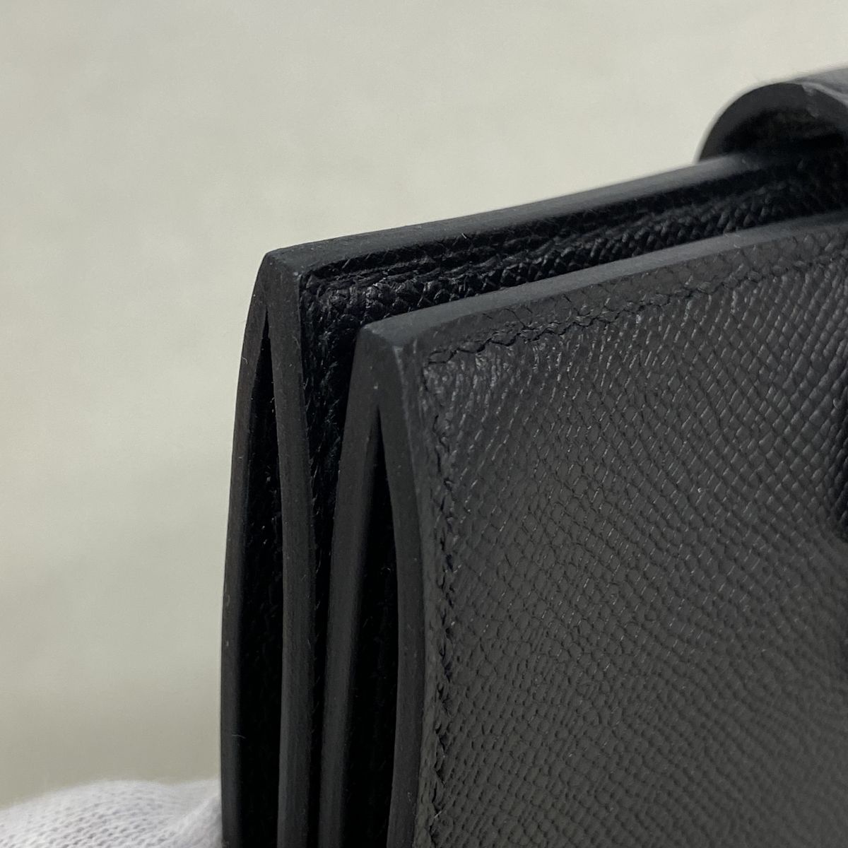 Hermes Card Case Bearn Mini Monochrome Veau Madame So Black — view 6
