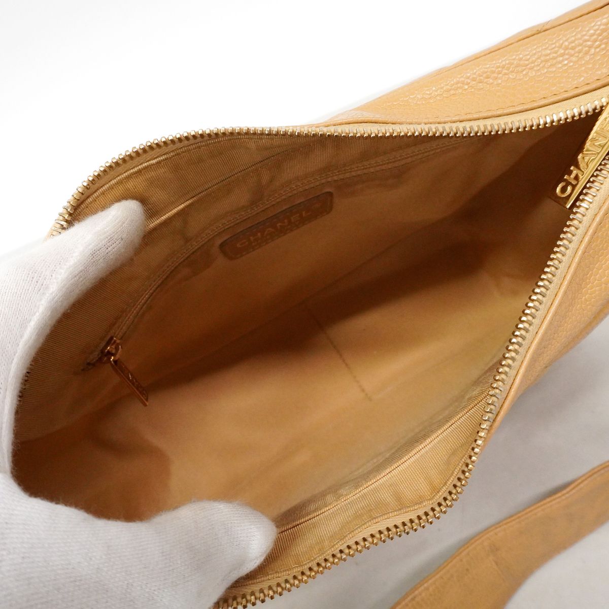 Chanel Shoulder Bag Quilted Caviar Leather Beige Champagne Gold — view 4