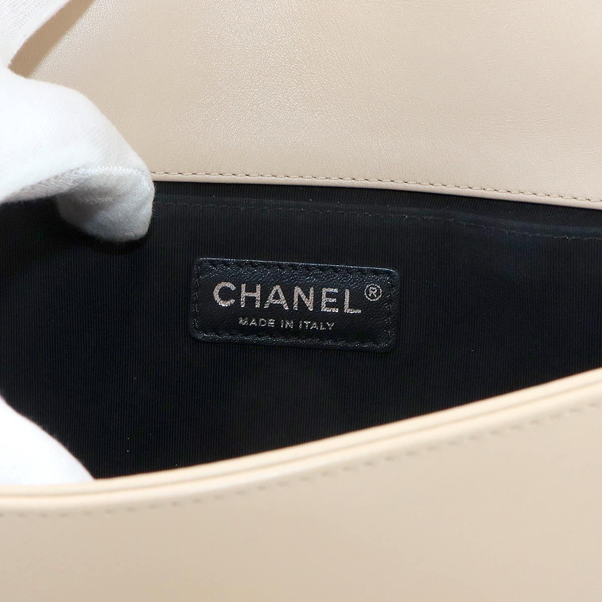 Chanel Boy Chain Shoulder Bag Leather Beige Silver — view 8