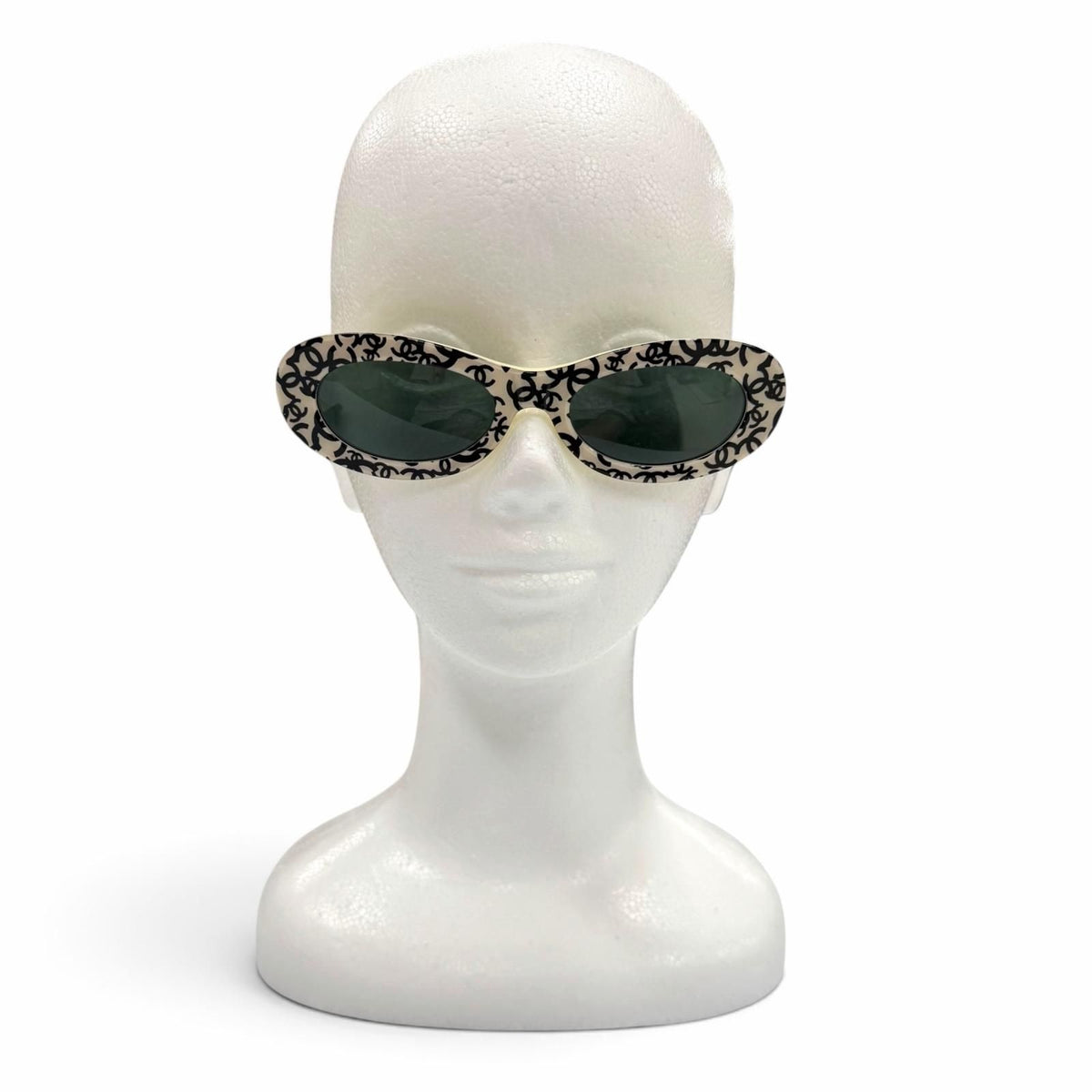 Chanel Vintage CC Logo All Over Print Oval Eyewear Sunglasses Ivory Black Demo — view 3