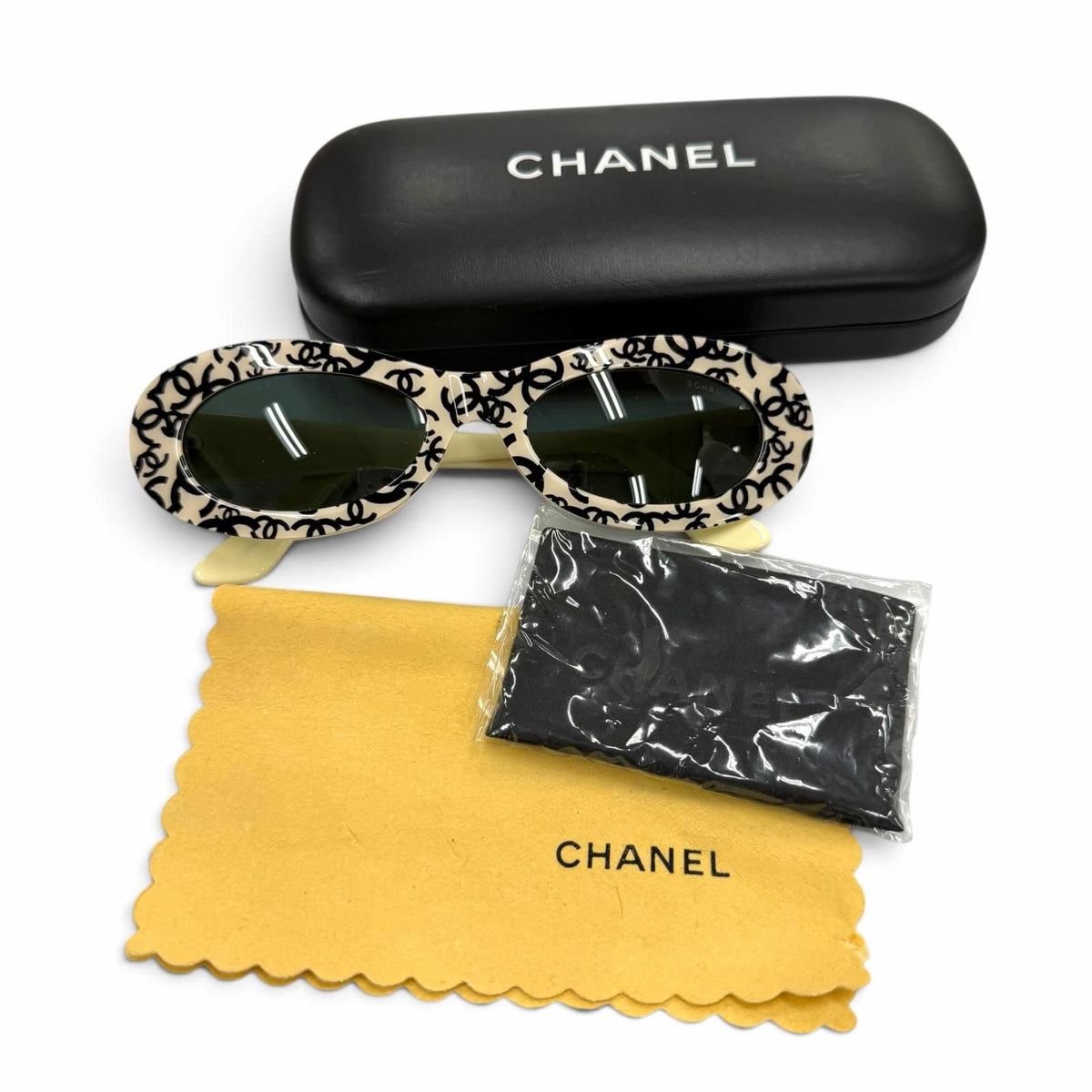 Chanel Vintage CC Logo All Over Print Oval Eyewear Sunglasses Ivory Black Demo — view 2
