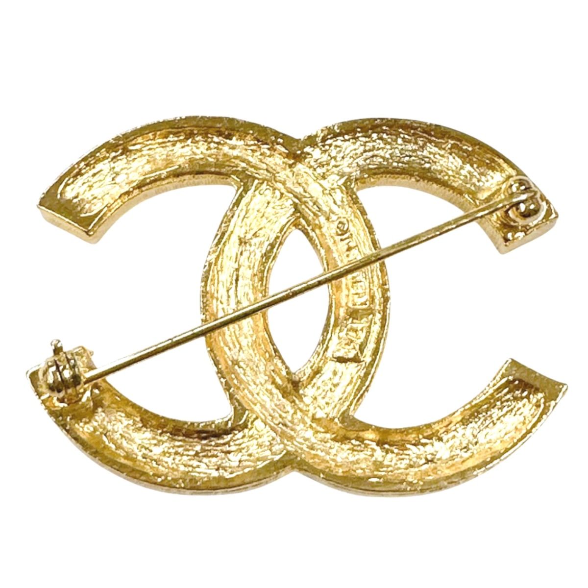Chanel CC Logo Vintage Brooch Rhinestone Gold — view 3