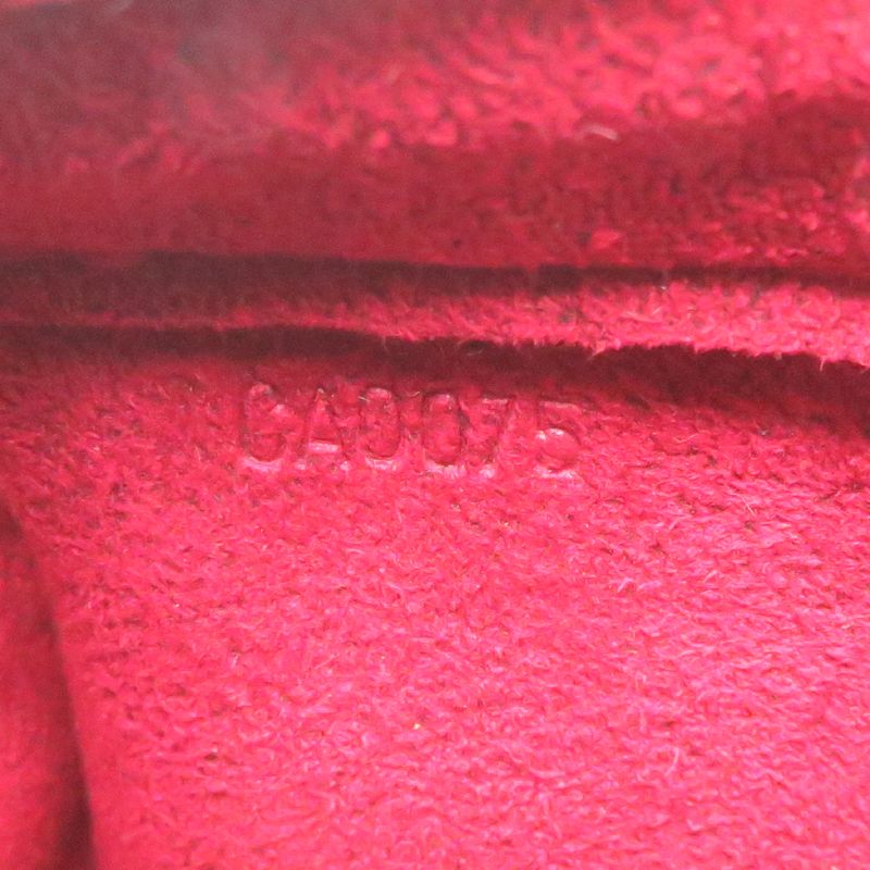 Louis Vuitton Shoulder Bag — view 8