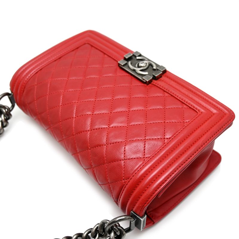 Chanel Shoulder Bag Red — view 3