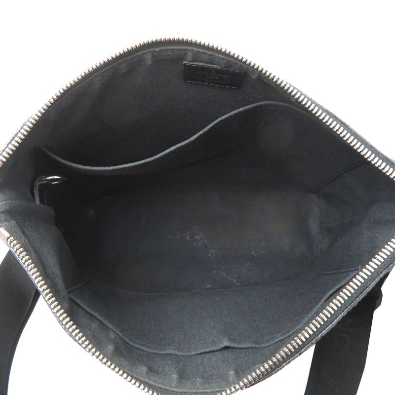 Louis Vuitton Shoulder Bag — view 6