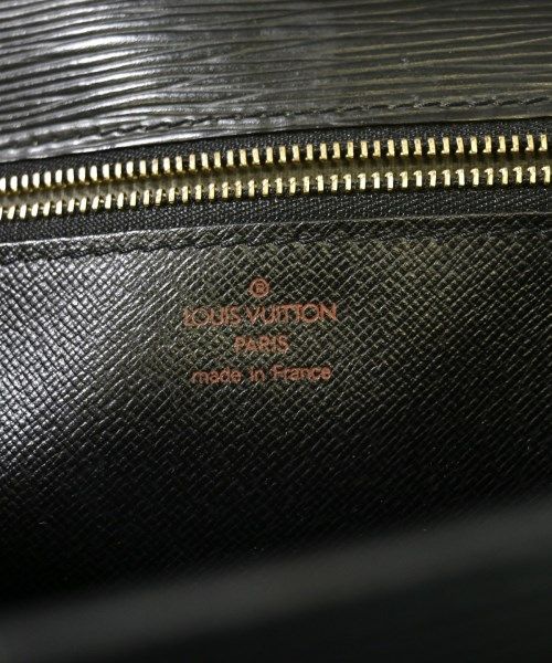 Louis Vuitton Epi Series Dragonne Clutch Black — view 4