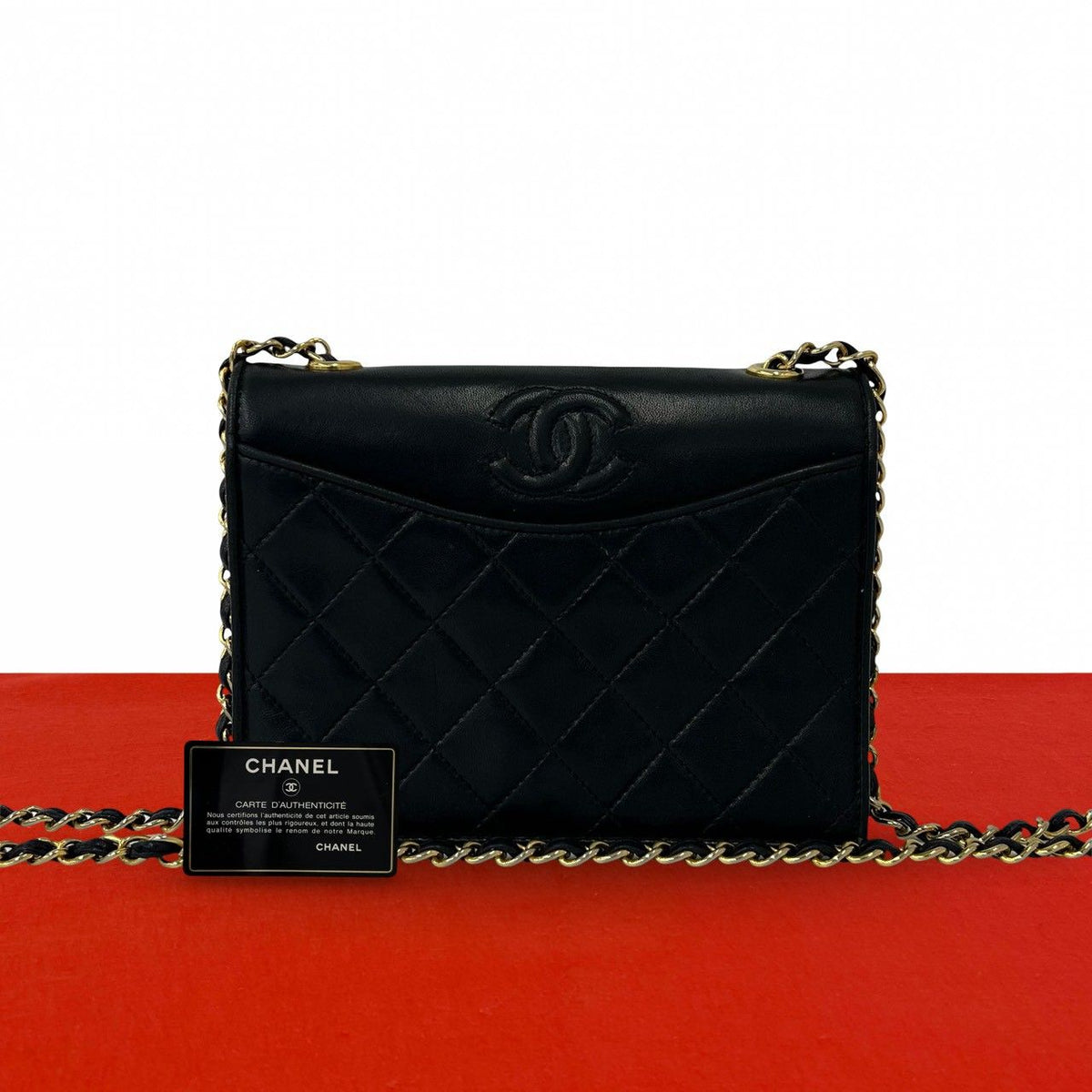 Chanel Quilted CC Logo Lambskin Shoulder Bag Pochette Black