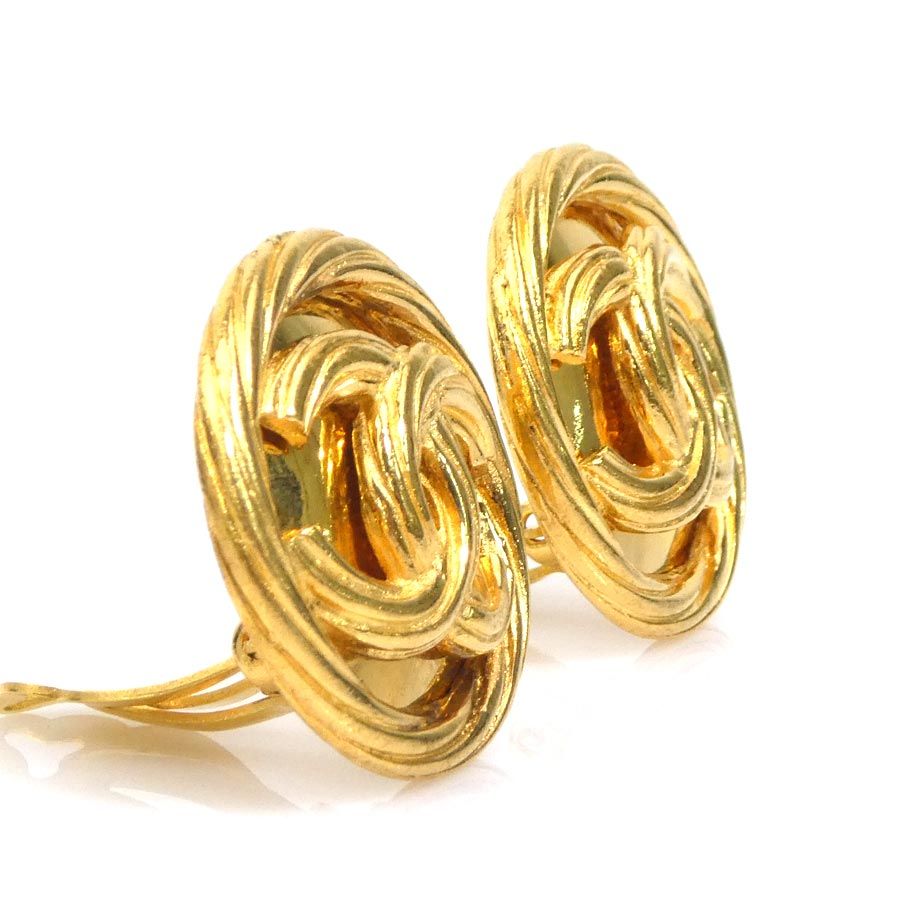 Chanel Earrings CC Logo — view 2