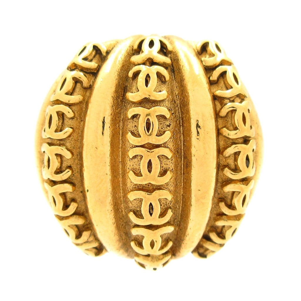 Chanel Earrings CC Logo Gold