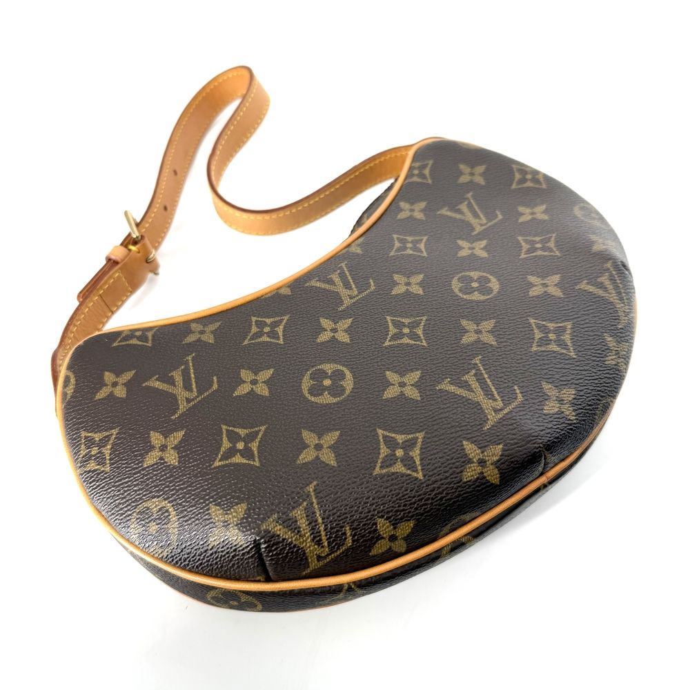 Louis Vuitton Shoulder Bag Pochette Croissant Monogram Canvas Brown Gold — view 3