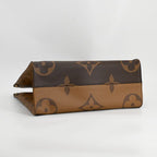 Louis Vuitton Tote Bag On The Go MM — view 5