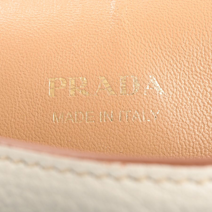 Prada Shoulder Bag Vitello Daino — view 6