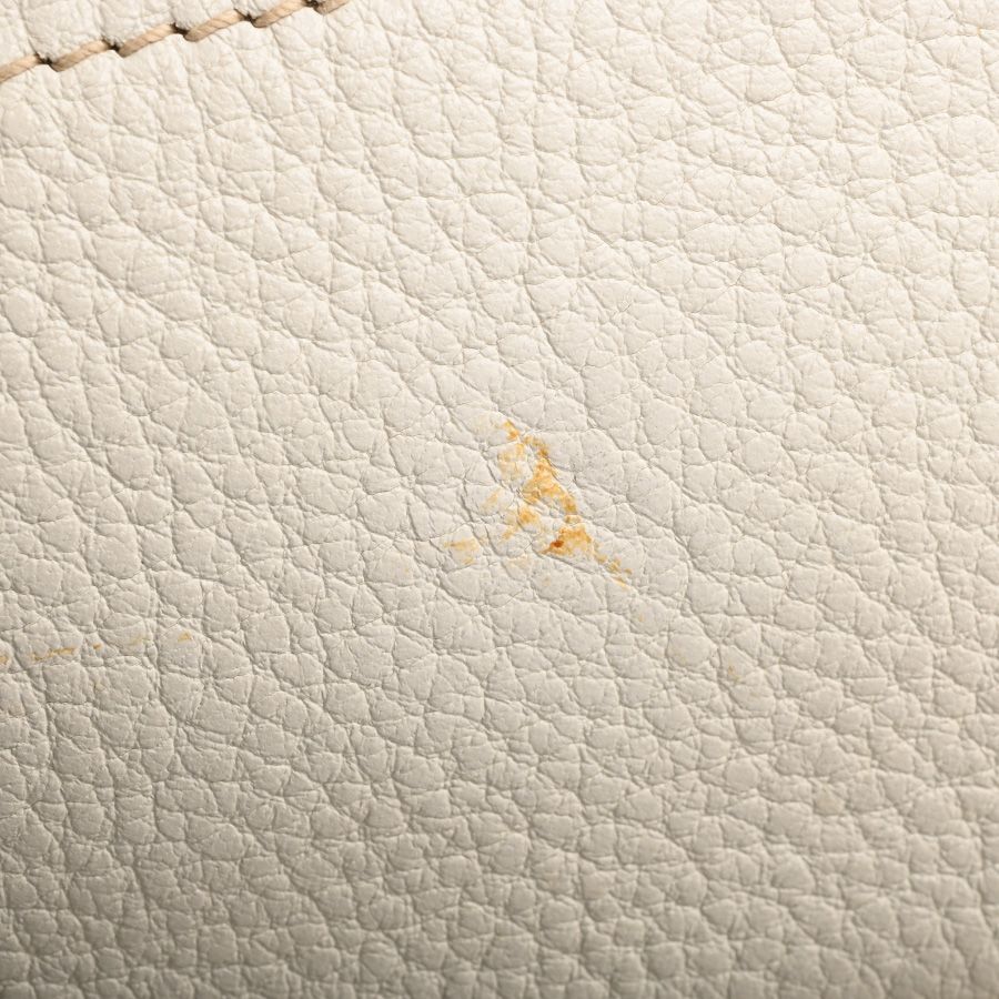 Prada Shoulder Bag Vitello Daino — view 8