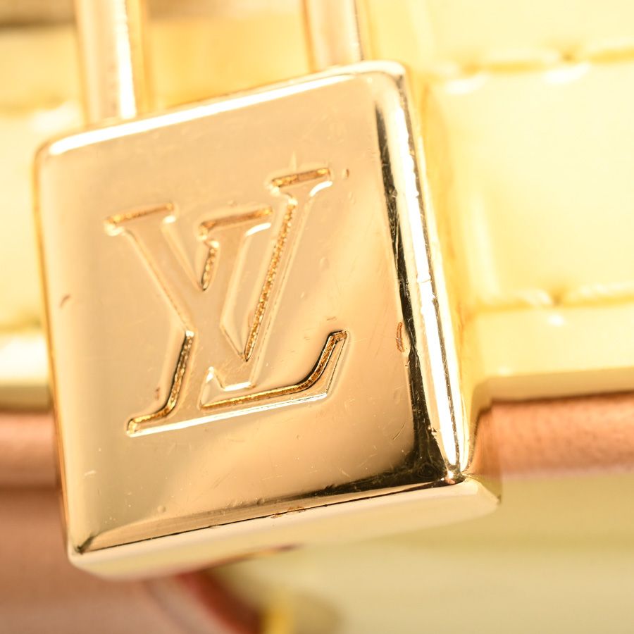 Louis Vuitton Handbag Croissant PM — view 7