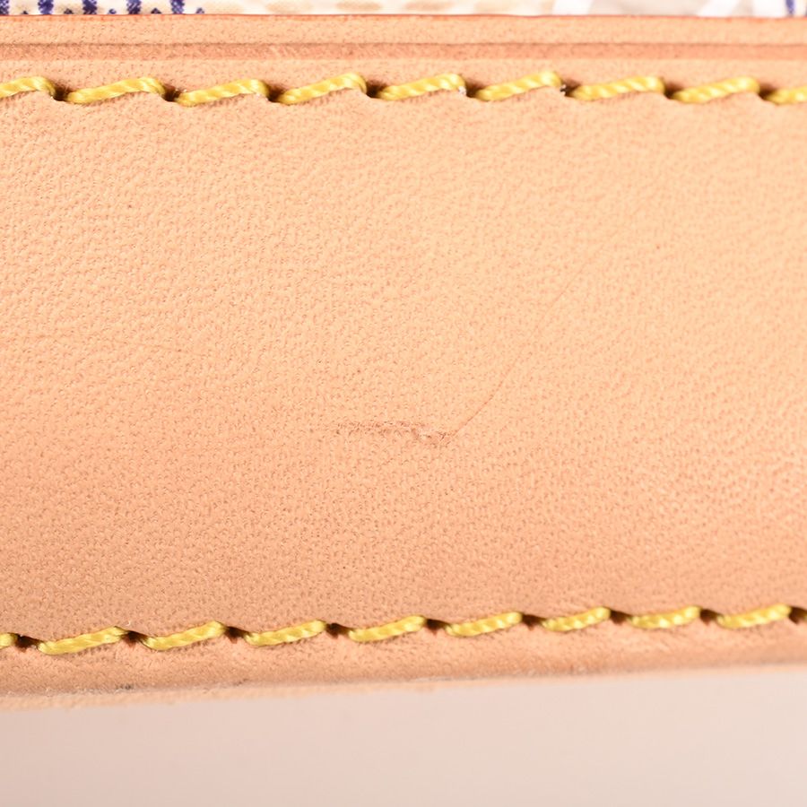 Louis Vuitton Handbag Alma BB — view 8