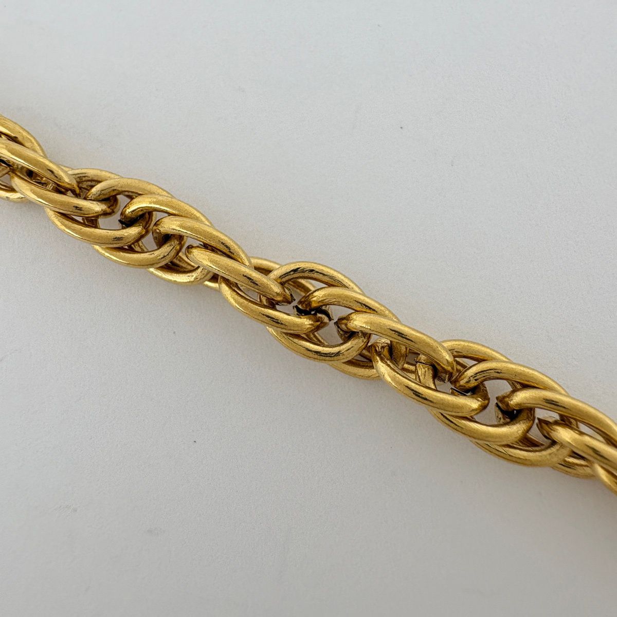 Chanel Necklace Medal Coin Chain Gold Plated — view 3