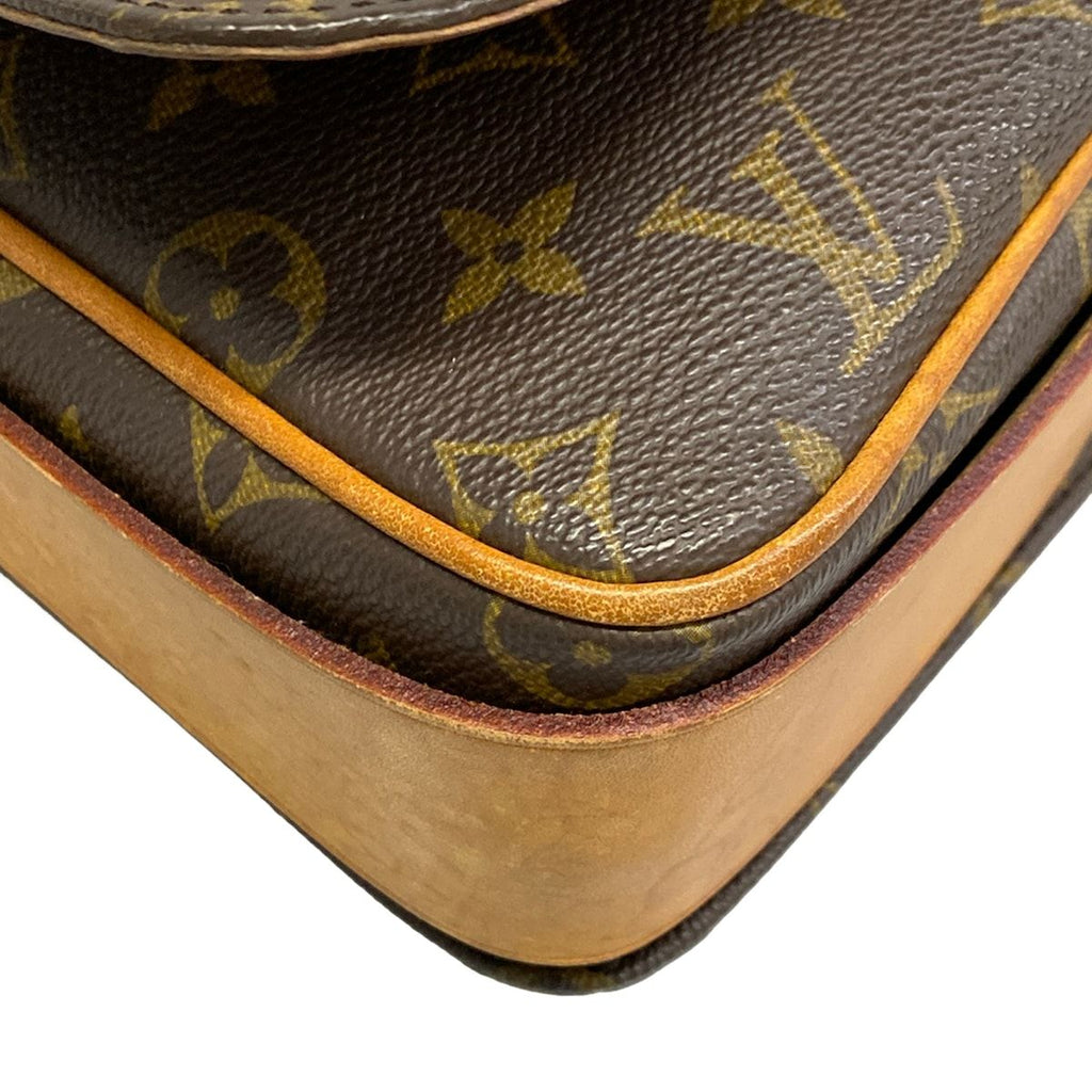 Louis Vuitton Shoulder Bag Monogram Cartouchiere MM — view 6