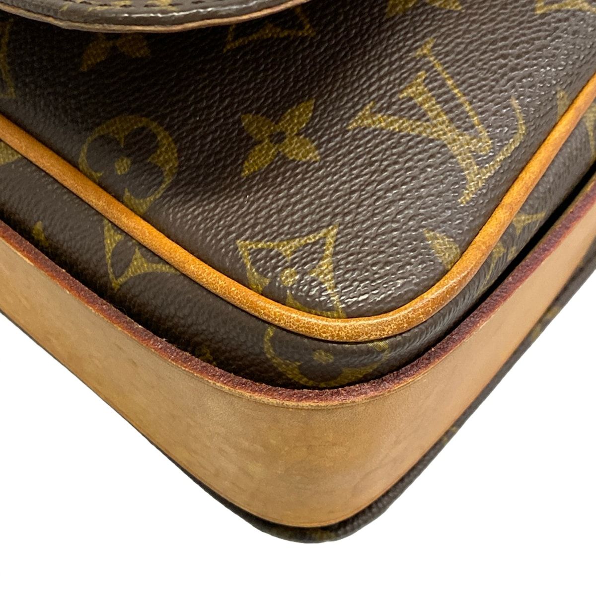Louis Vuitton Shoulder Bag Monogram Cartouchiere MM — view 6