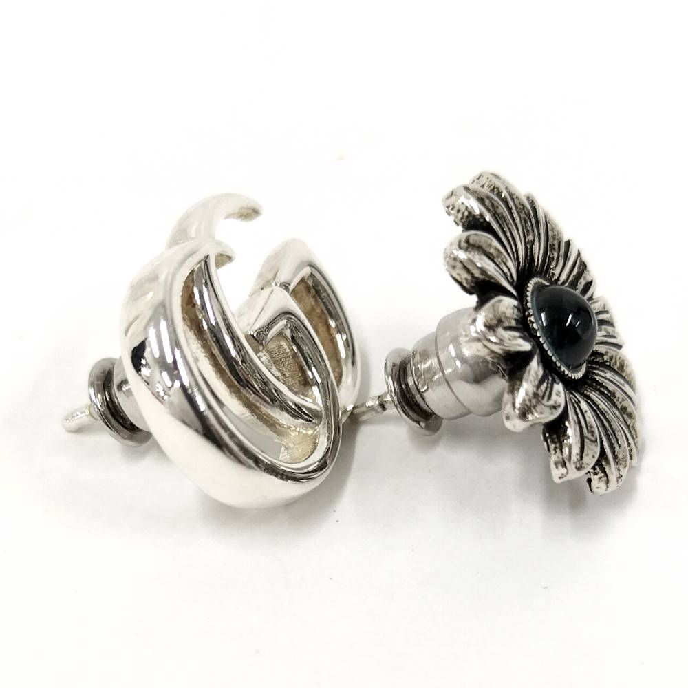 Gucci Double G Flower Stud Earrings Plated Silver — view 3