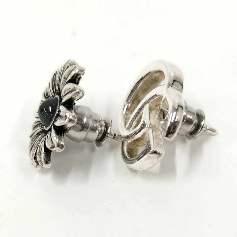 Gucci Double G Flower Stud Earrings Plated Silver — view 4