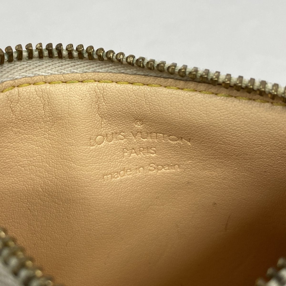 Louis Vuitton Coin Purse Monogram Multicolor Pochette Cles Blanc — view 4