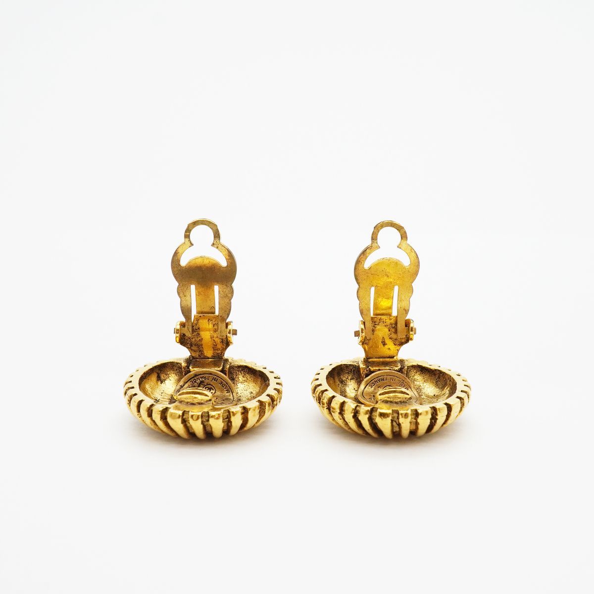 Chanel Earrings Vintage CC Logo Round Circle Gold Plated — view 7