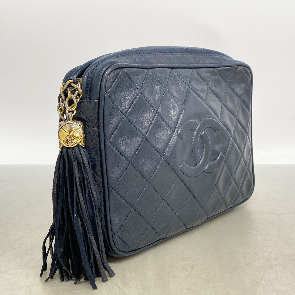 Chanel Shoulder Bag Quilted Lambskin Navy Gold — view 2