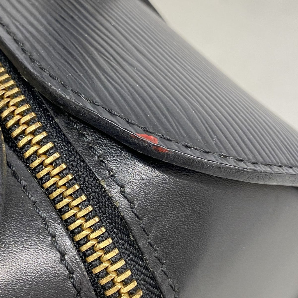 Louis Vuitton Handbag Epi Soufflot Noir — view 8